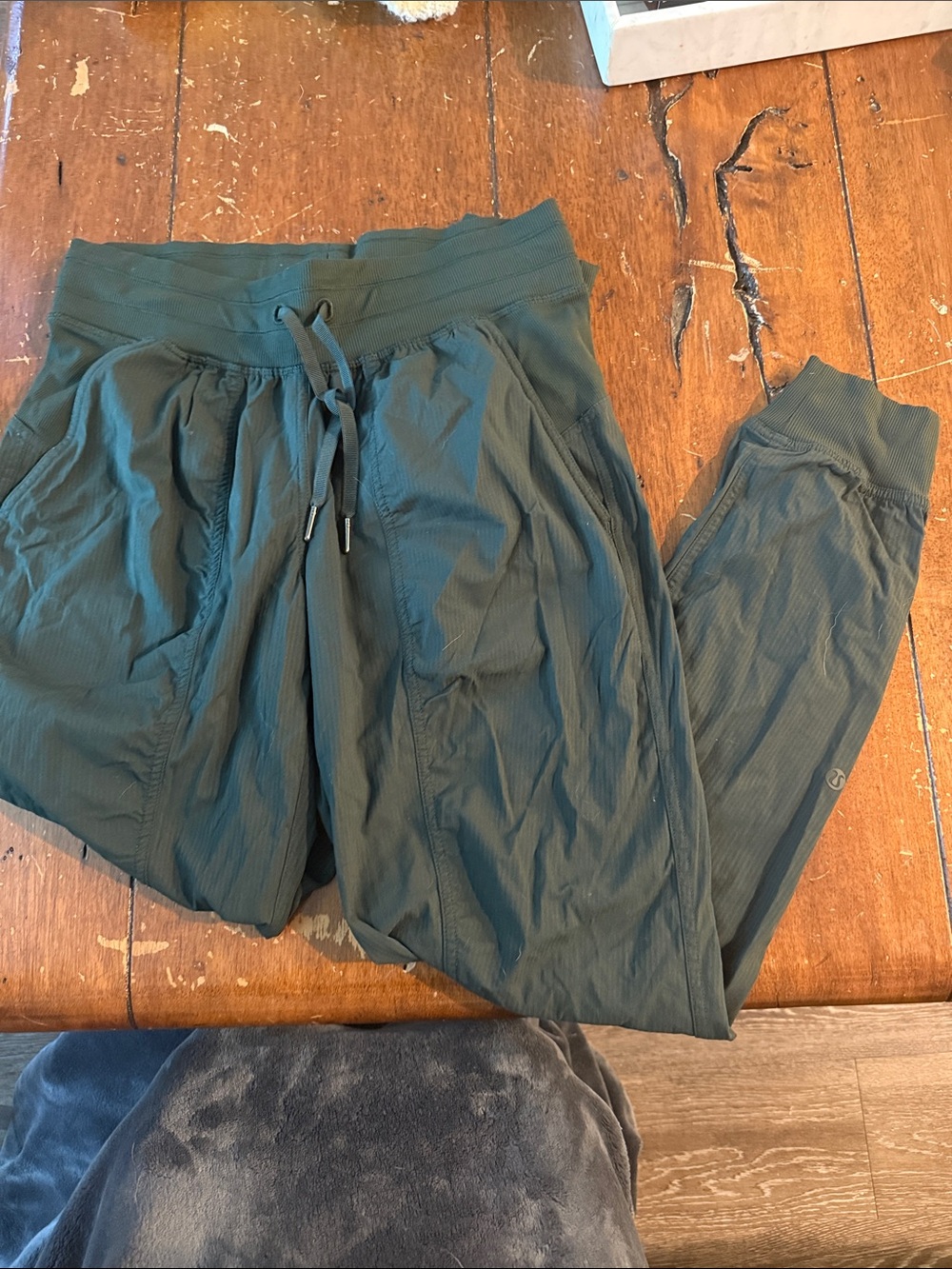 Lulu Lemon - Dance Studio Mid Rise Jogger - Rainforest Green